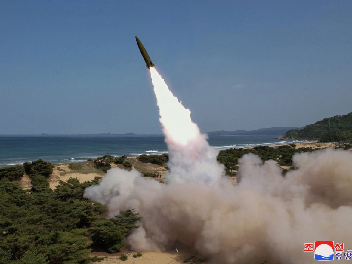 Missiles launched from Sinpo area landed near Korean Peninsula