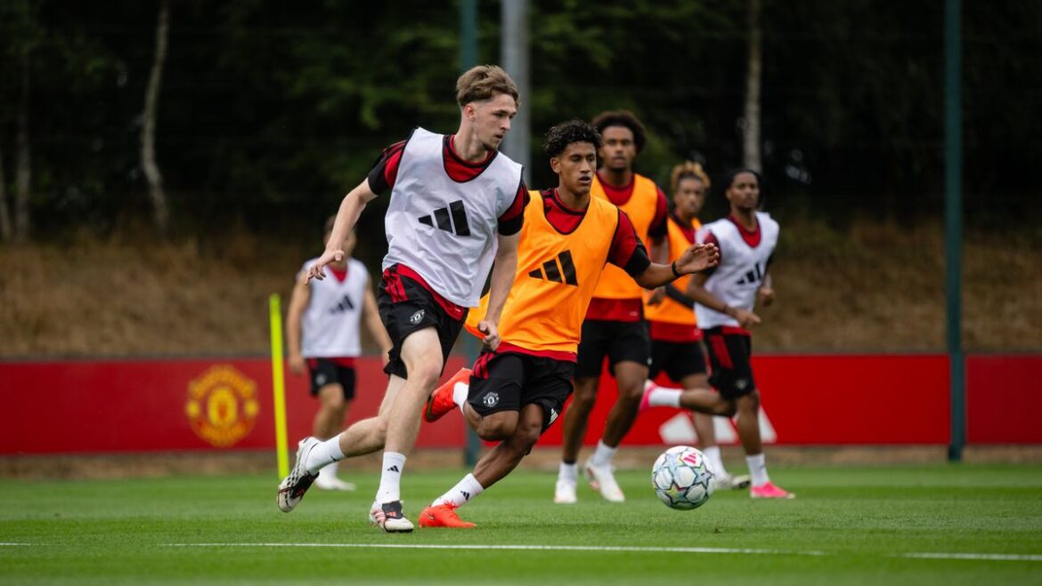 Manchester United Name 23-Man Squad for Atletico Madrid Friendly in Sweden