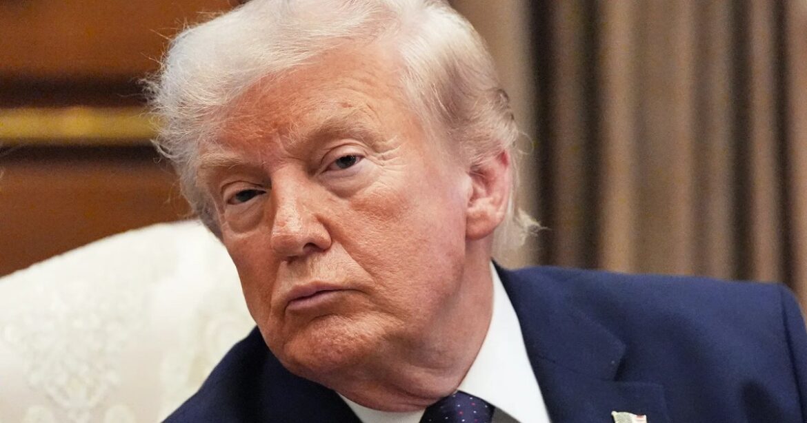 Trump Retreats to Camp David Amid Senate Friction and Iran War Pressures