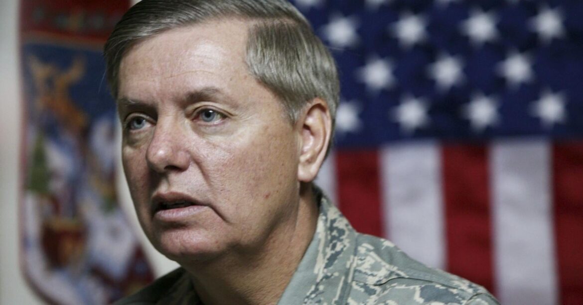 Graham leaving Air Force ahead of run for commander in chief