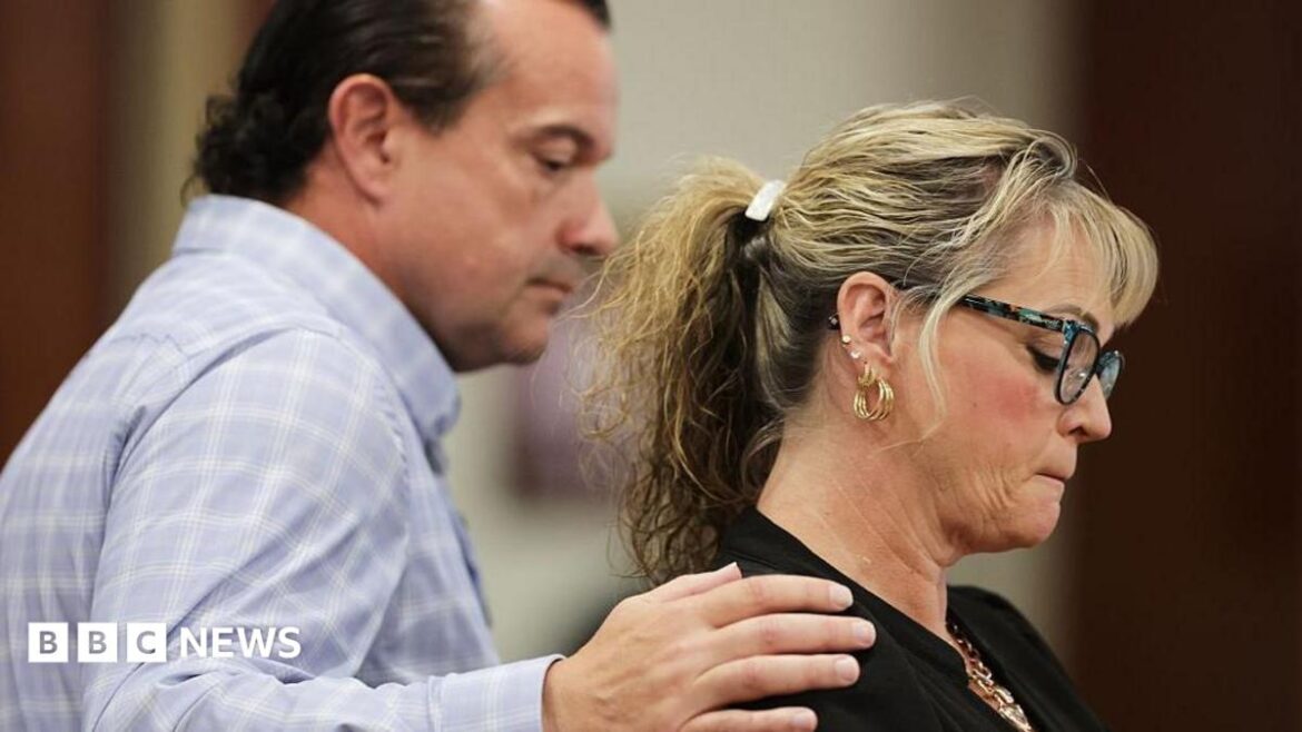 Steve Goncalves consoles Kristi Goncalves as she speaks at the sentencing hearing of Bryan Kohberger in July 2025