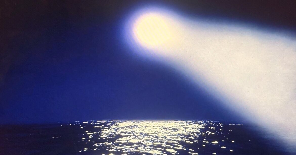 FCC Approves Eärendil-1 Satellite Mirror in Controversial Move