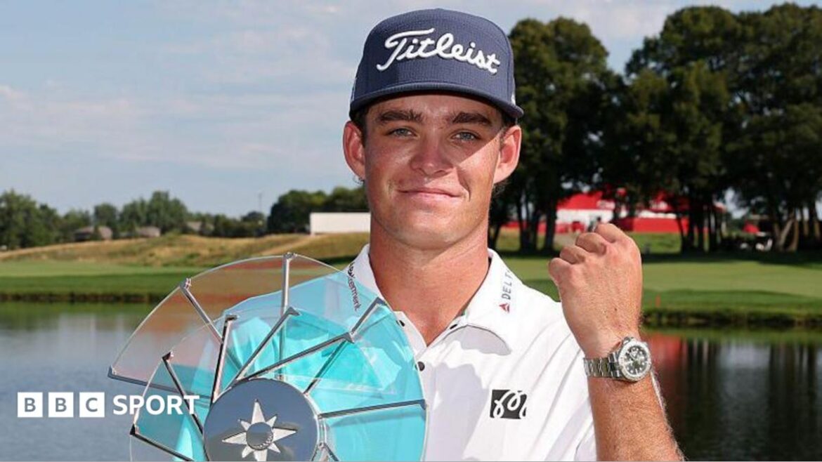 Jackson Koivun poses with the trophy after winning the 3M Open in 2026