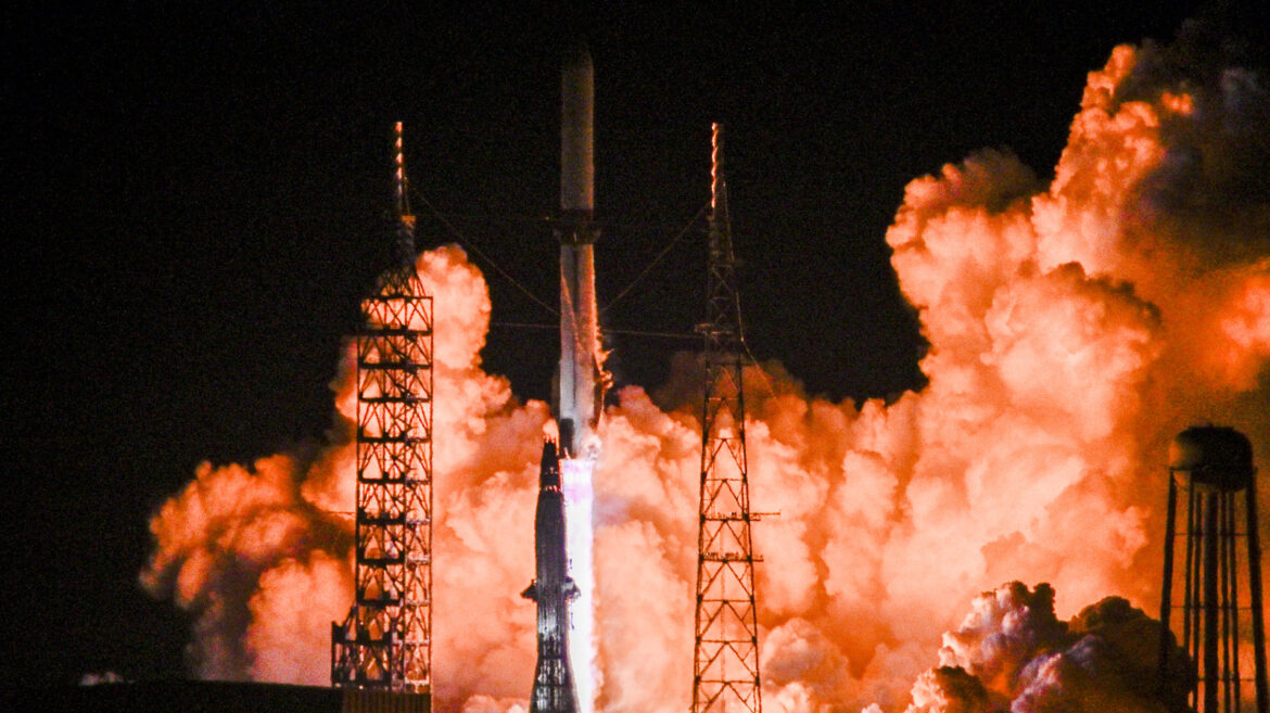 NASA to Host Blue Origin Rocket Tests After Launchpad Accident