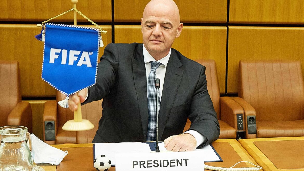 FIFA-Boss Gianni Infantino hat mit seinen Plänen für Empörung gesorgt