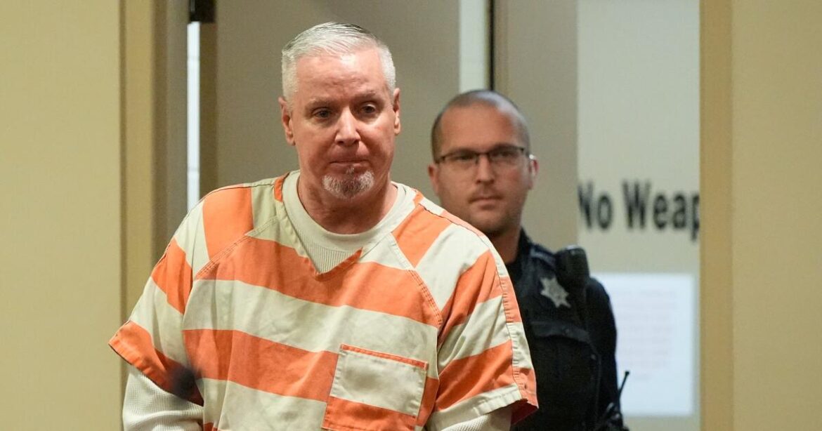 FILE - Colin Gray, the father of Apalachee High School shooting suspect Colt Gray, arrives to the courtroom at the Barrow