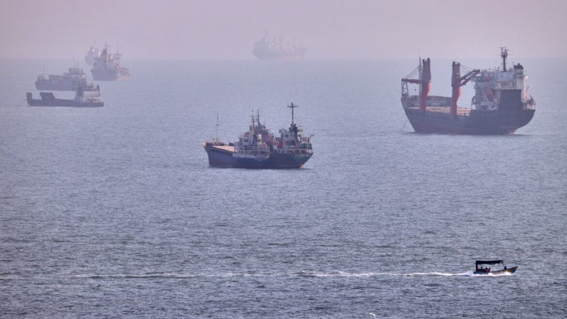 US CENTCOM Clears Iranian Naval Mines From Strait of Hormuz Transit Lanes