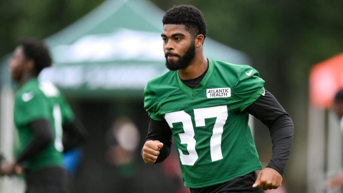 Jets CB Qwan'tez Stiggers Hospitalized After Collapsing During Joint Practice
