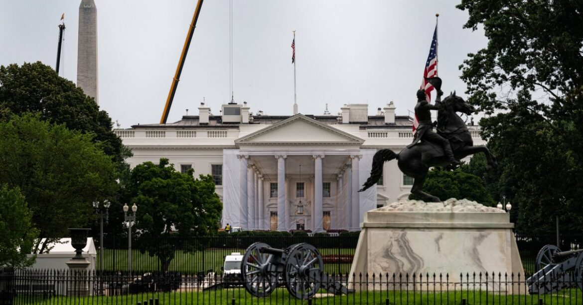 White House and AI Giants Discuss Voluntary Safety Rules for Federal Funding