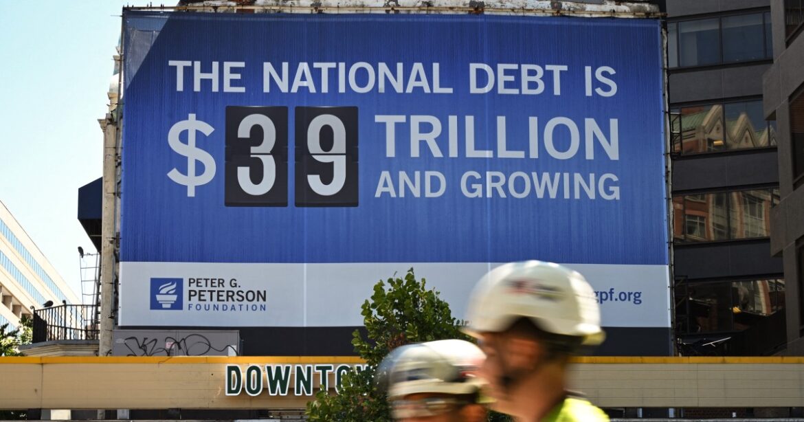 US Public Debt Crosses $40 Trillion Milestone for First Time Ever