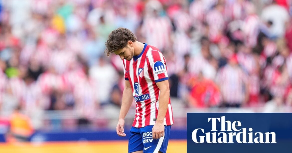 Julián Álvarez isolated at Atlético Madrid amid transfer standoff and fan jeers