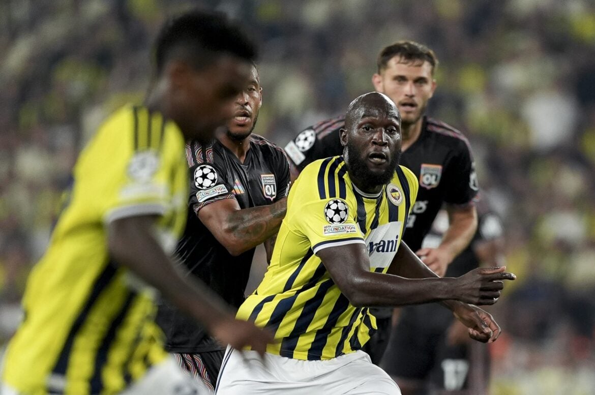 Fenerbahçe return to Champions League after 18 years with victory over Lyon