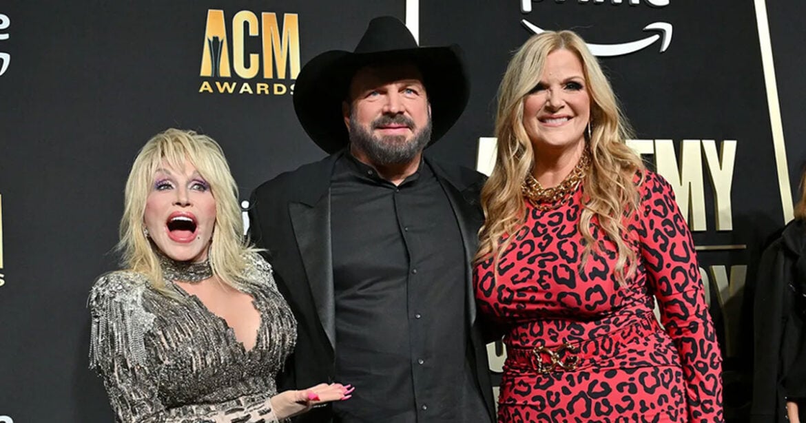 Garth Brooks Nashville Bar Declares Dolly Day to Support Literacy Program