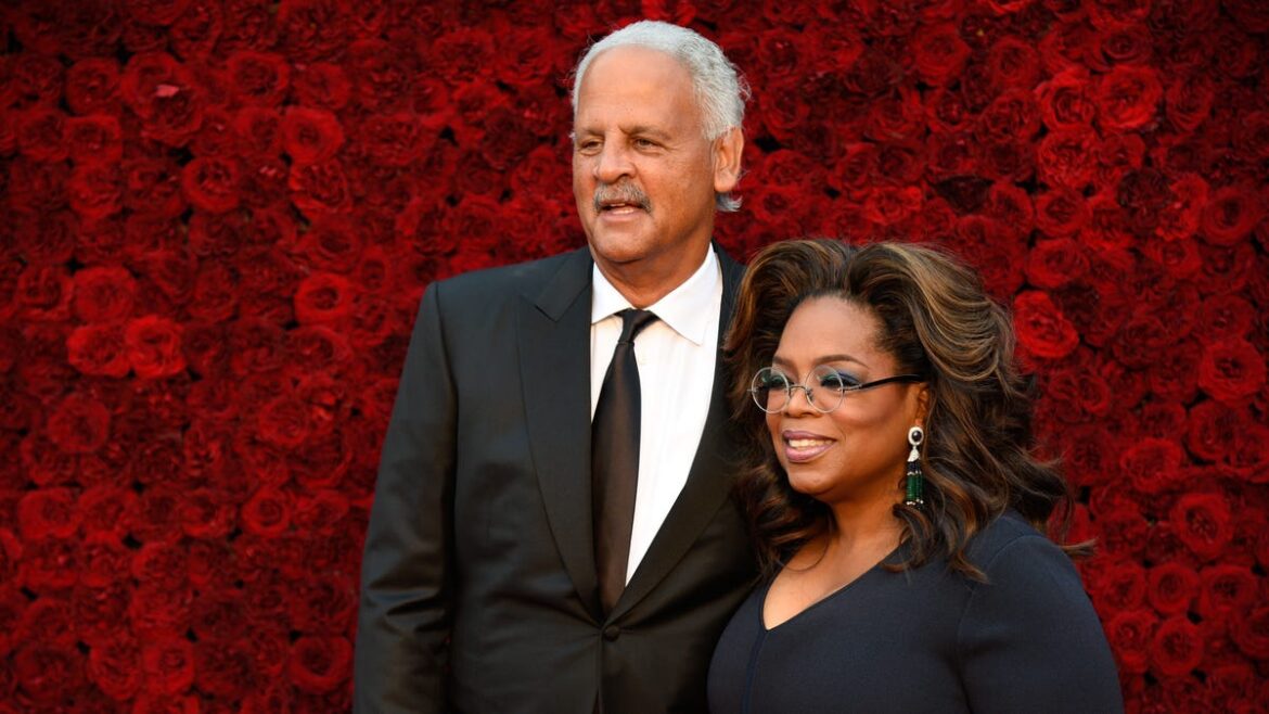 Oprah Winfrey and Stedman Graham Make Rare Joint Appearance in Chicago