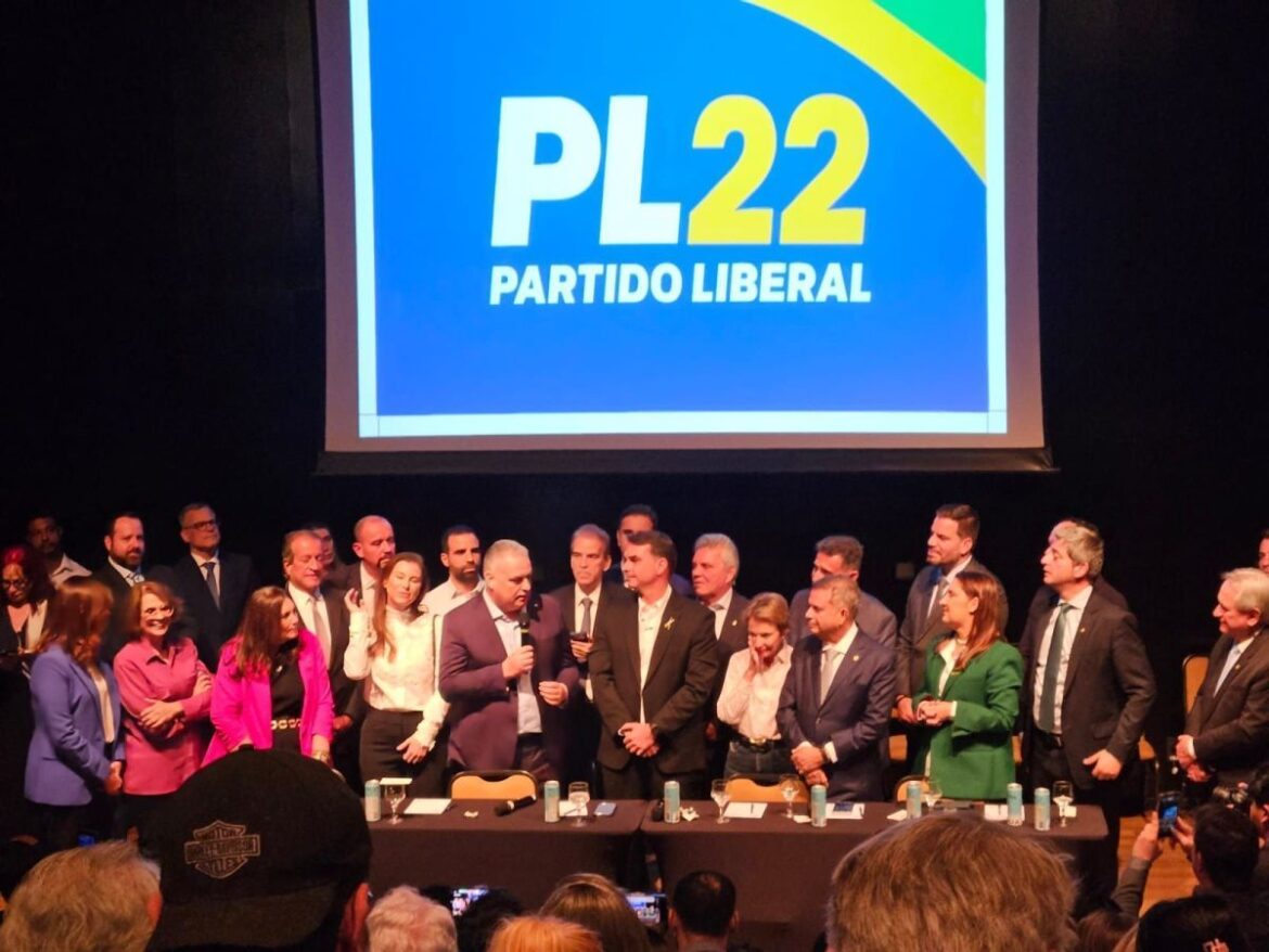Flávio Bolsonaro Names Alfredo Gaspar as VP in All-PL Presidential Ticket