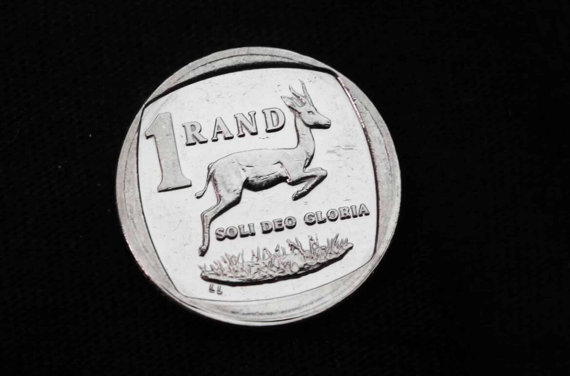 South African rand flat as gold prices drop and US dollar strengthens