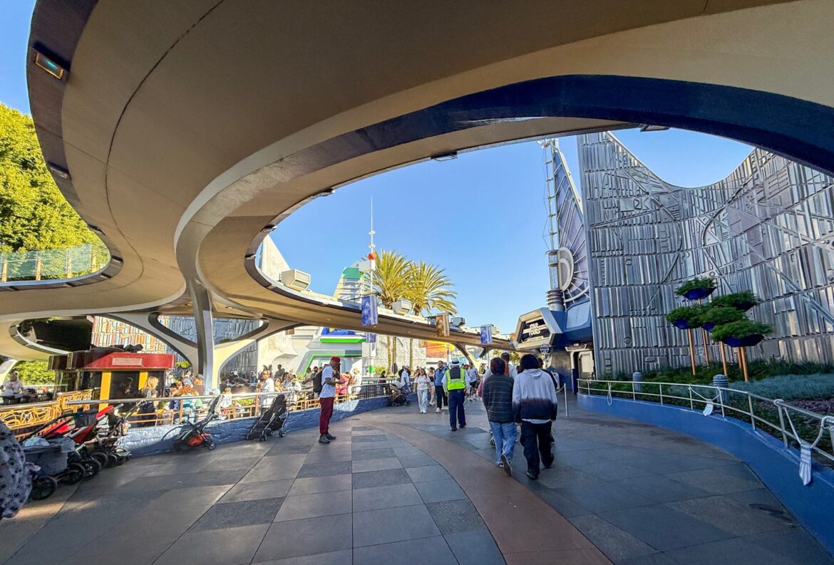 Actor: Walt Disney's Imagineering Action: reimagining Object: Tomorrowland Tomorrowland to be Reimagined in Major Overhaul