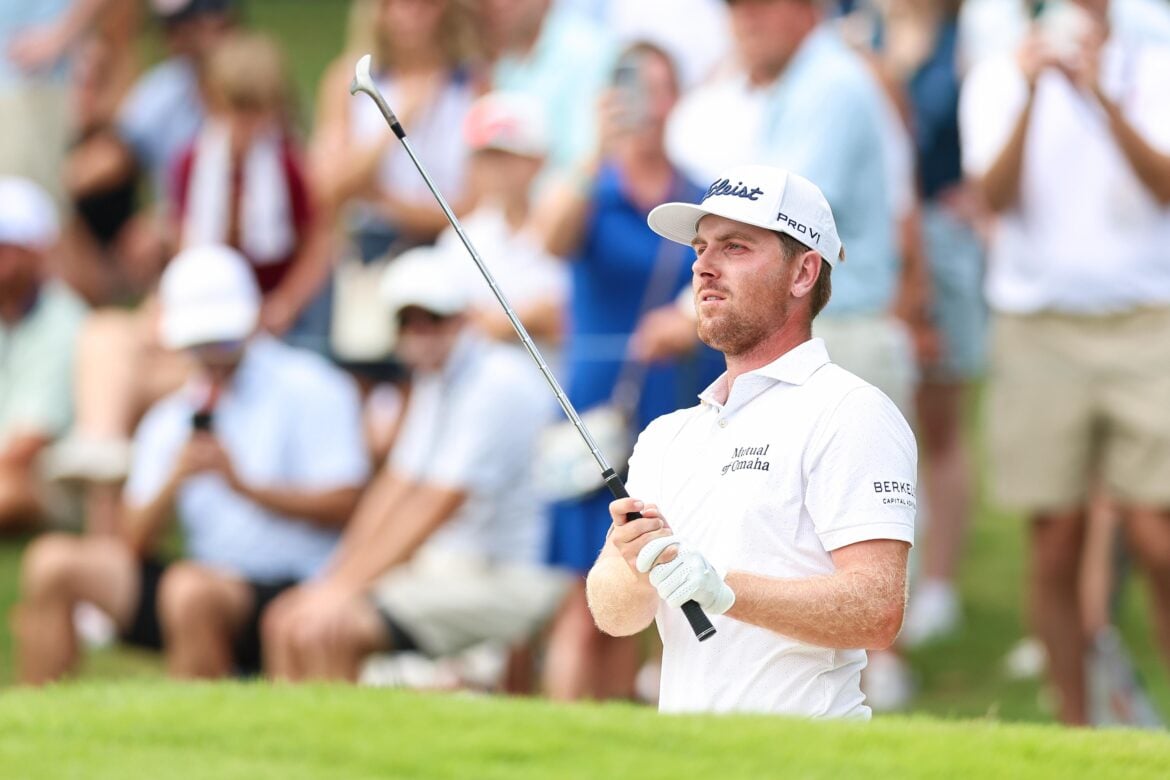 Viktor Hovland and Ryan Gerard Tie for Lead at Tour Championship