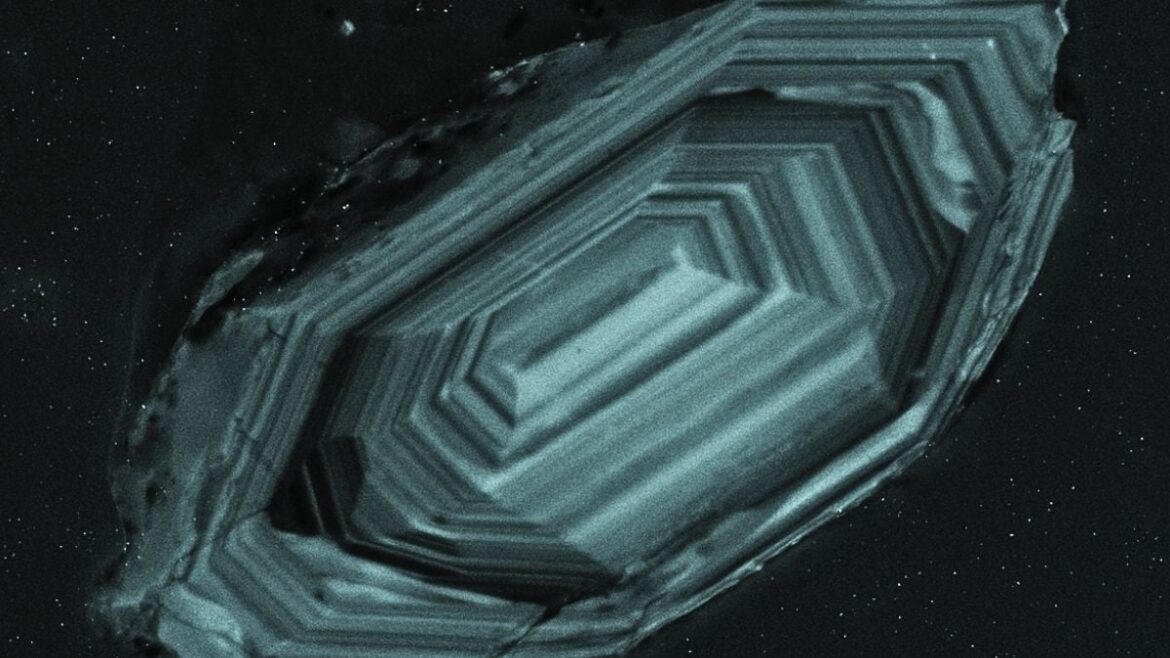 Scientists Directly Date 3.5-Billion-Year-Old Evidence of Early Life