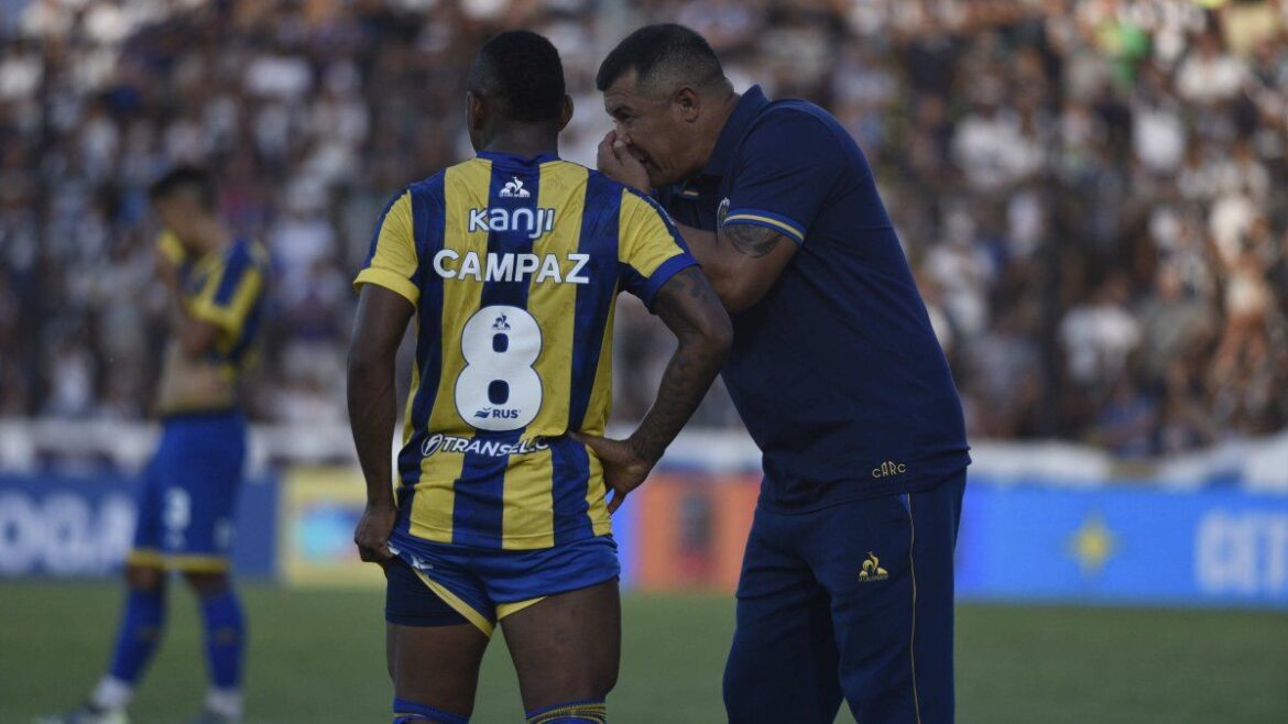 Rosario Central Coach Almirón Includes Campaz in Squad Despite Transfer Saga