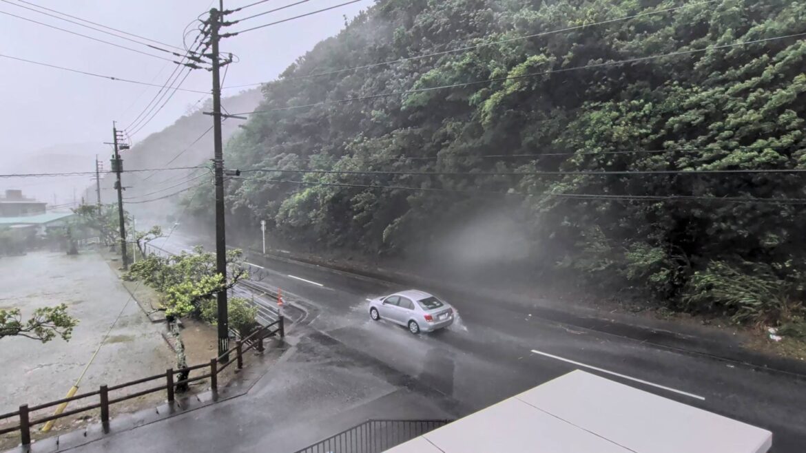 Typhoon Dolphin Hits Okinawa and Heads Toward China's East Coast