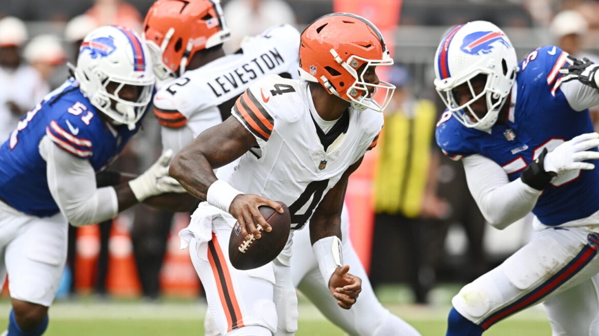 NFL: Buffalo Bills at Cleveland Browns