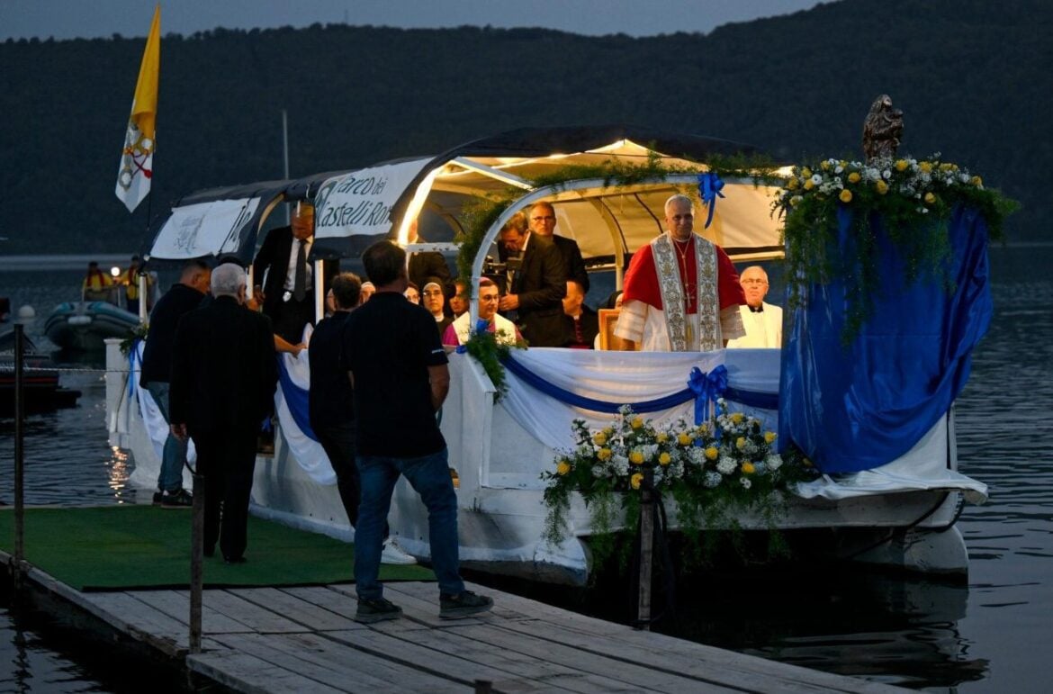 Pope Leo XIV Makes History With First Boat Procession on Lake Albano