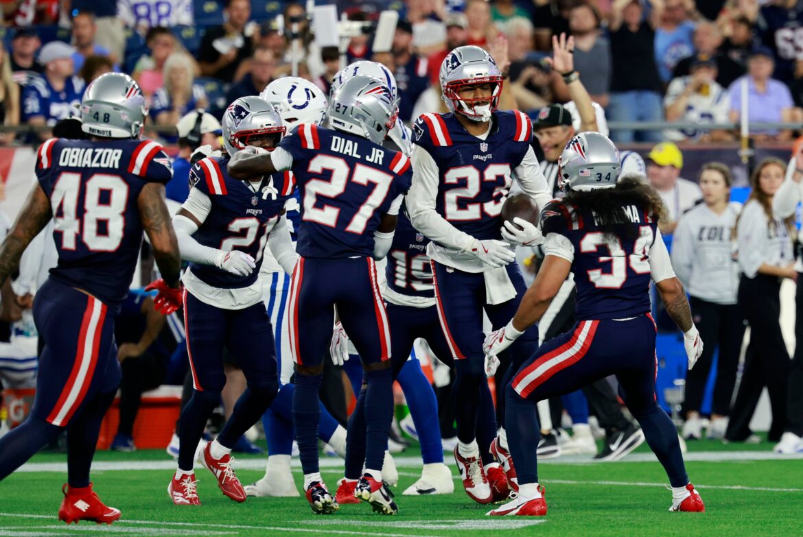 NFL: AUG 13 Colts at Patriots