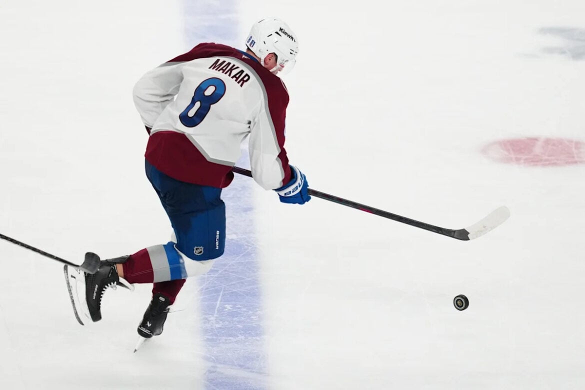 Sakic 'confident' Avalanche secure Makar deal before season
