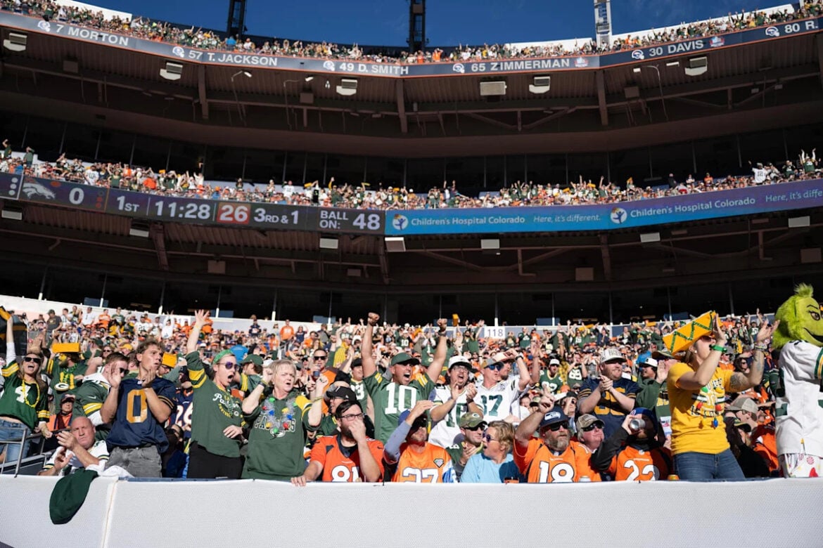 Bo Nix returns from broken ankle, leads Broncos to 33-13 loss against Packers