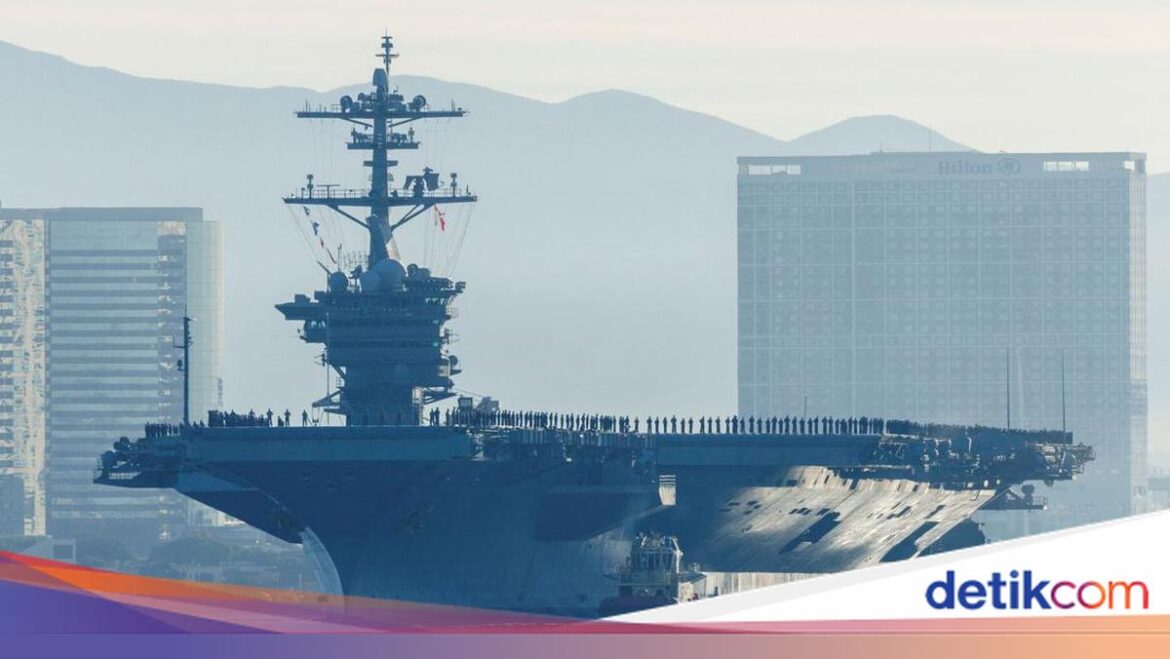 Senator Demands Navy Probe Into USS Abraham Lincoln Conditions