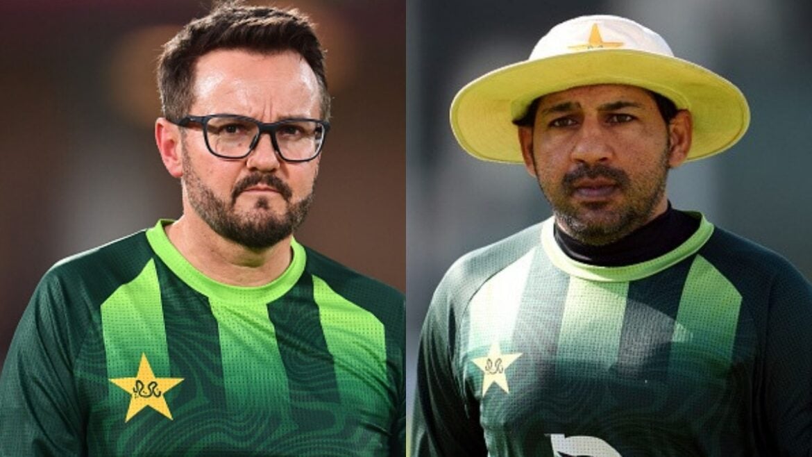 Pakistan PCB Ax 3 Senior Players, Appoint Mike Hesson as Test Coach
