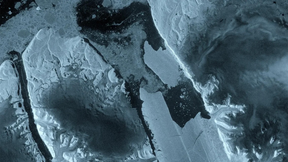 Manhattan-Sized Iceberg Breaks Off Greenland's Petermann Glacier
