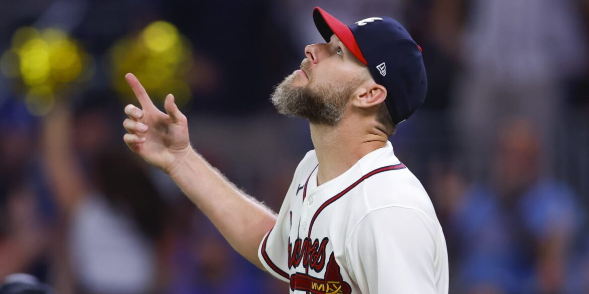 Sale tops 100 mph, throws complete game as Braves sweep Dodgers