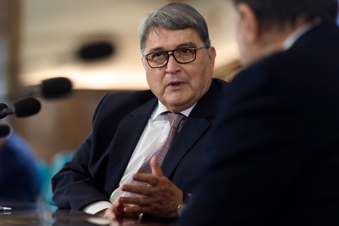 Emil Hurezeanu despre articolul pro-Georgescu din Newsweek și întrebările legitime ale românilor despre alegerile anulate