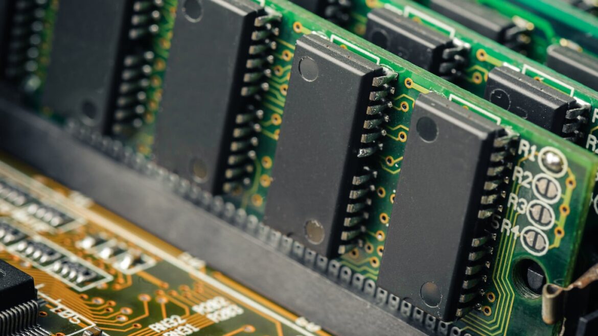 Micron and Memory Stocks Slide as China's CXMT Makes Massive IPO Debut