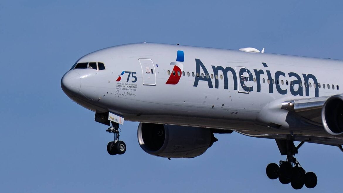 Azriel Blackman, World Record Airline Mechanic, Dies at 100 After 80-Year Career