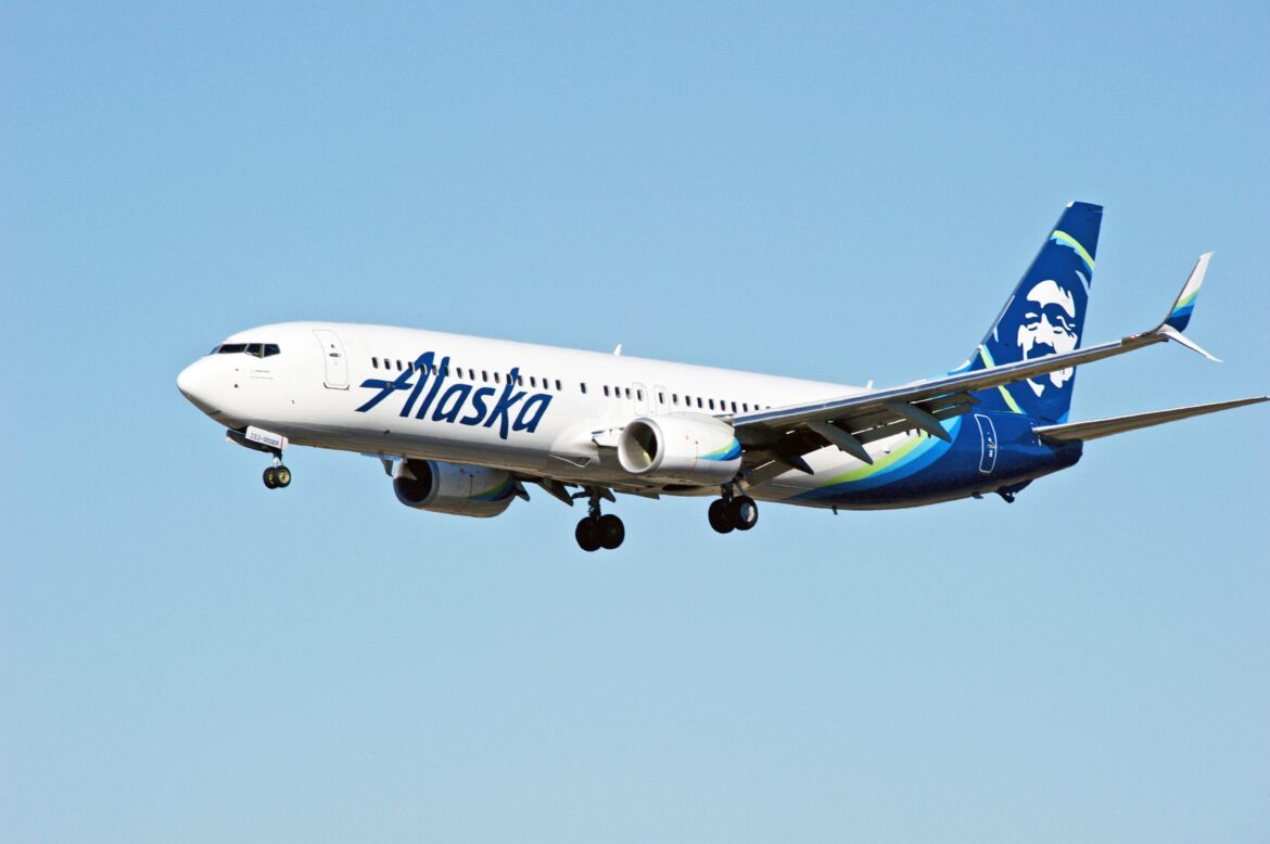 Alaska Airlines Flight Returns to Miami Gate After Passenger Threats