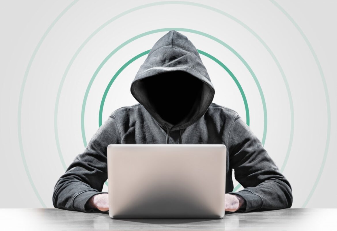 Woman Loses Nearly €100,000 in Seven-Year Romance Scam With Man She Never Met