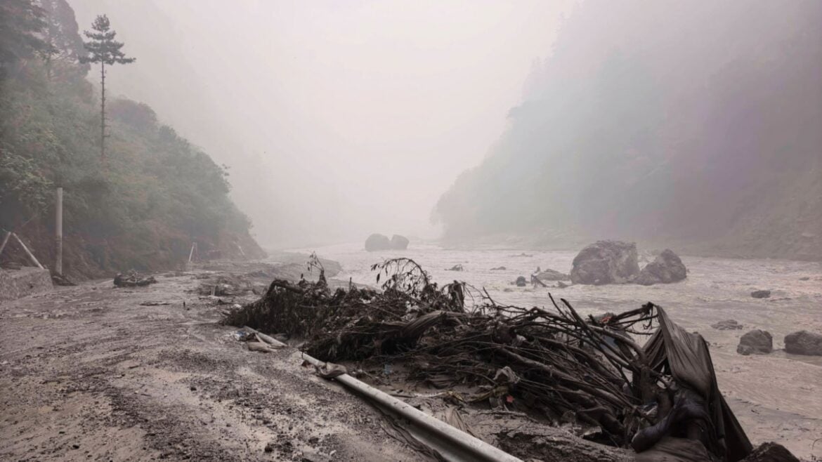 Tibet and Nepal Floods: Huge Disparity in Death Tolls Sparks Scrutiny
