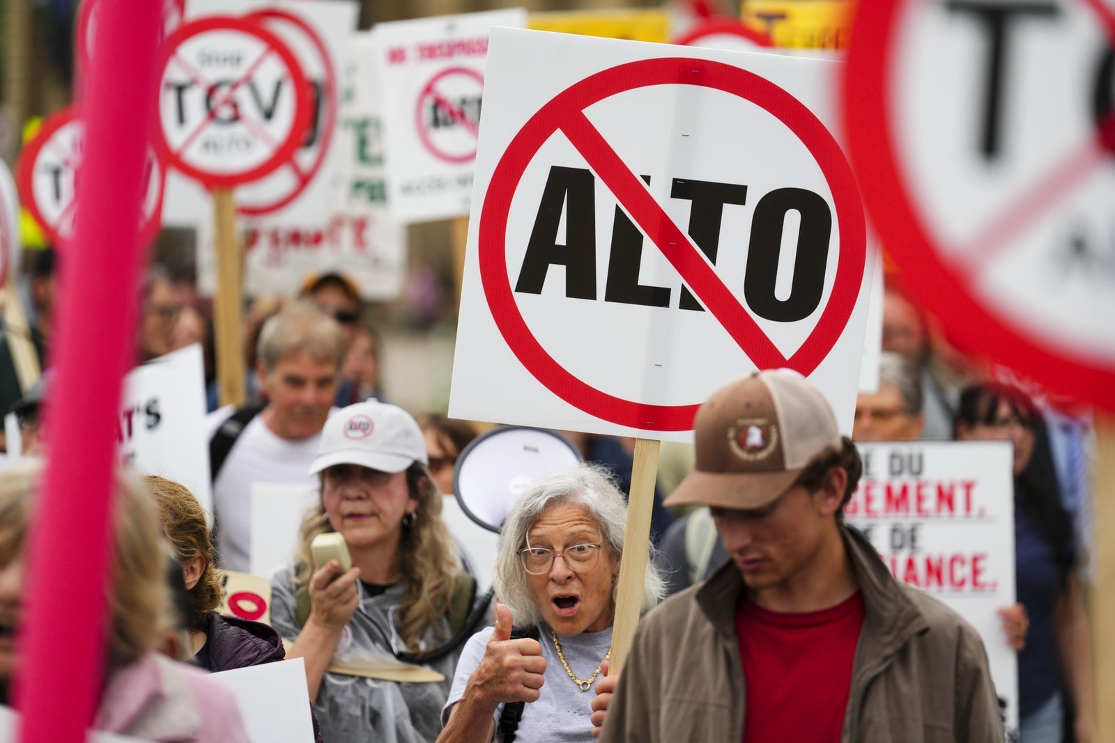 Farmers demand halt to $90B high-speed rail project in Ontario and Quebec
