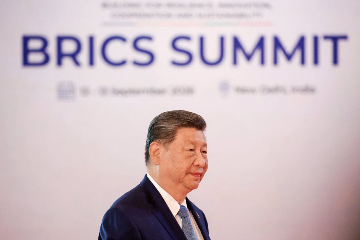 Xi Calls on BRICS to Lead Middle East Peace Effort, Emphasizes AI Cooperation