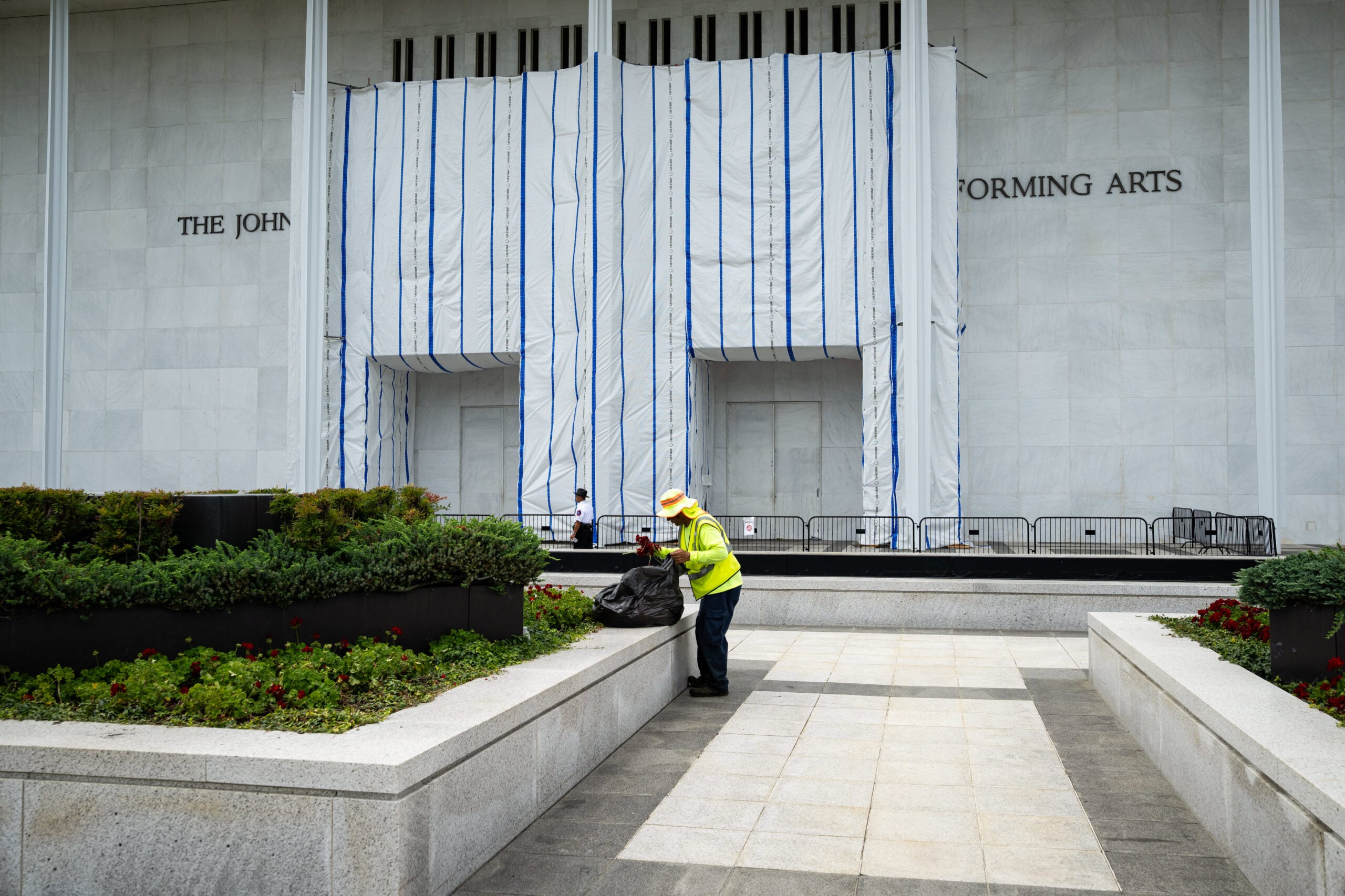 Kennedy Center Board Votes to Close After Judge Blocks Trump Naming Plan