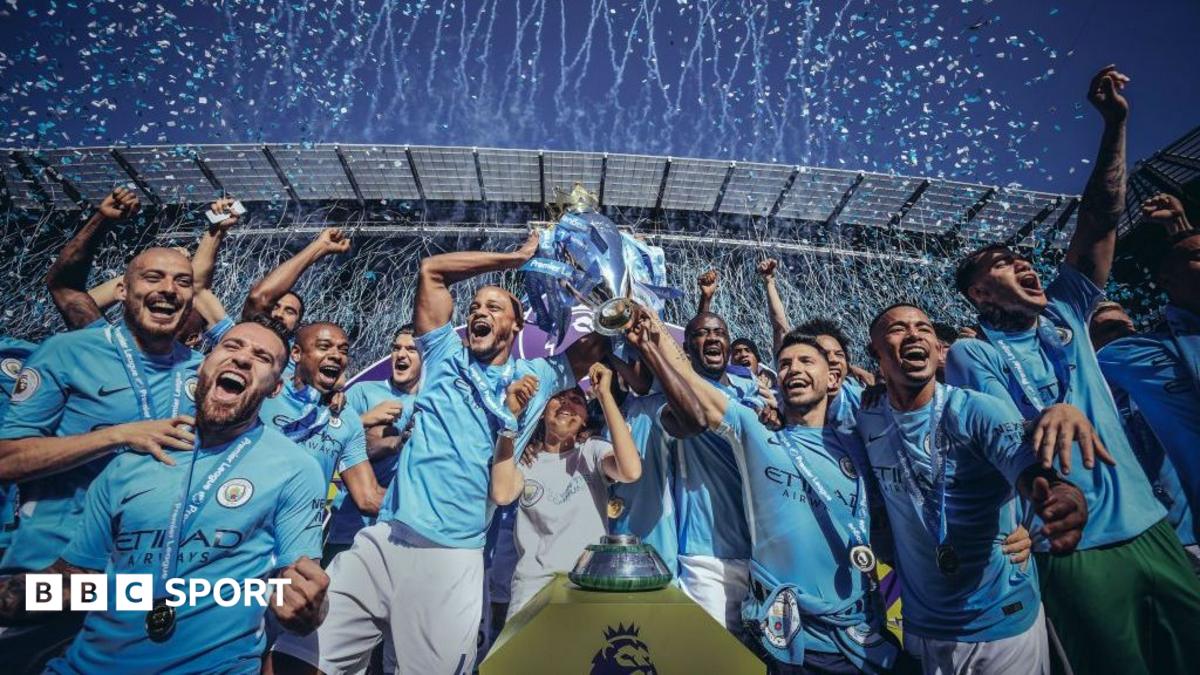 Manchester City celebrate winning the Premier League in 2018