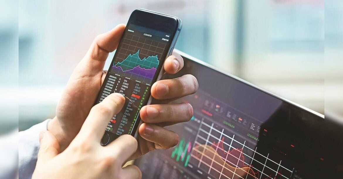 Gold and Silver Prices Face Volatility Amid US Inflation and Iran Tensions