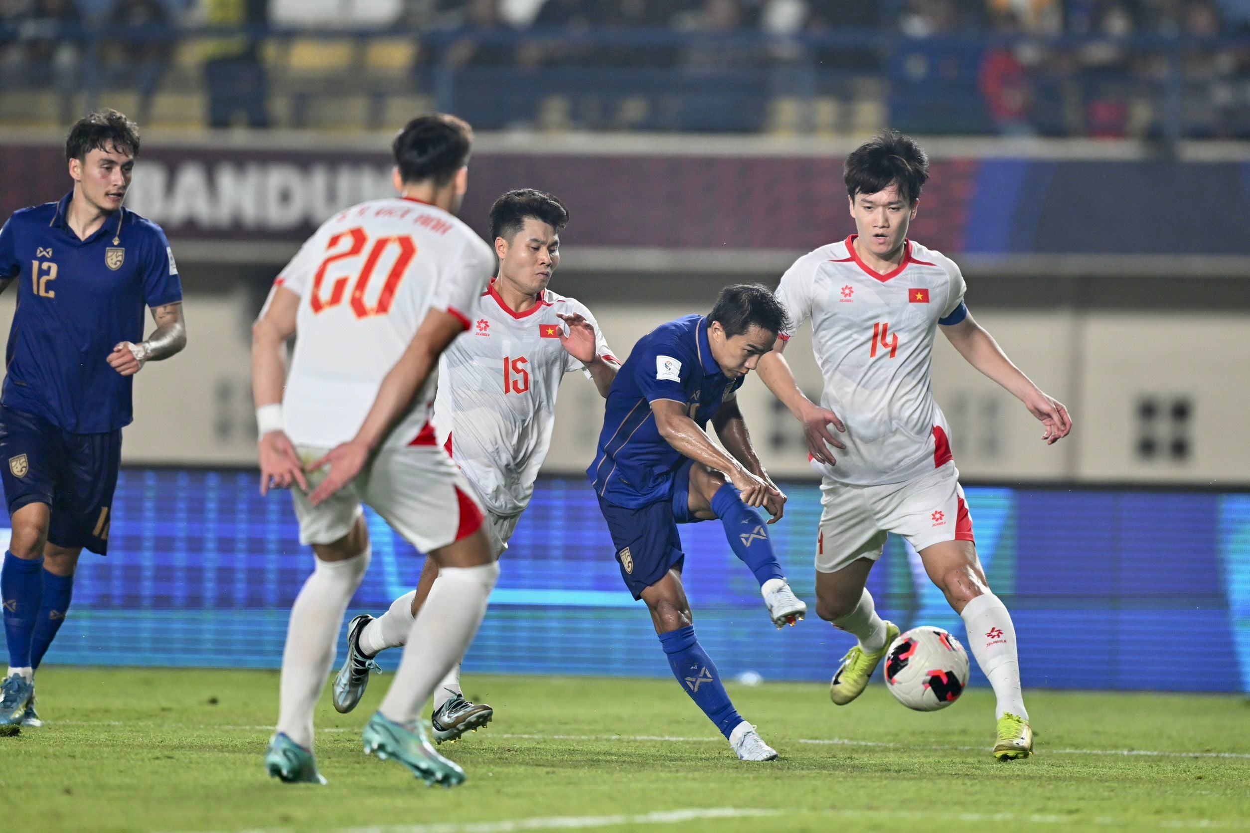 Thailand Beats Vietnam 2-0 to Reach FIFA ASEAN Cup Final