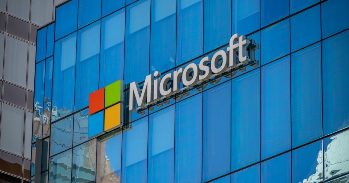 Thousands of Microsoft Outlook Users Experience Global Email Disruption
