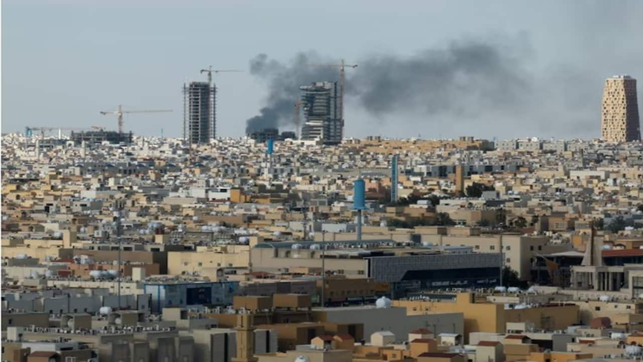 Houthis Issue Air Raid Alerts for Riyadh After Months of Escalation