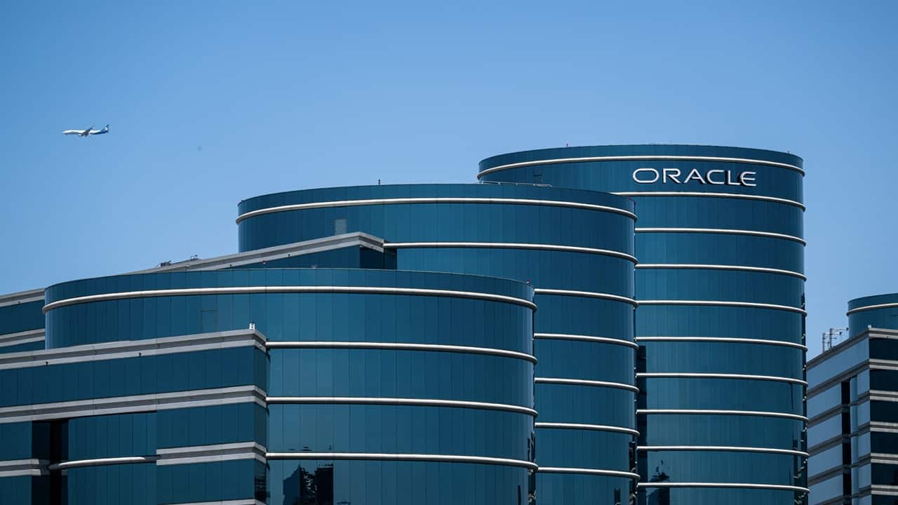 Oracle Lays Off Thousands via 6 a.m. Emails Amid AI Infrastructure Shift