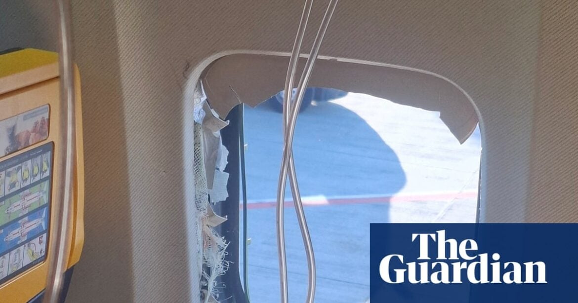 Ryanair CEO Disputes Claim Passenger Was Sucked Out of Plane Window